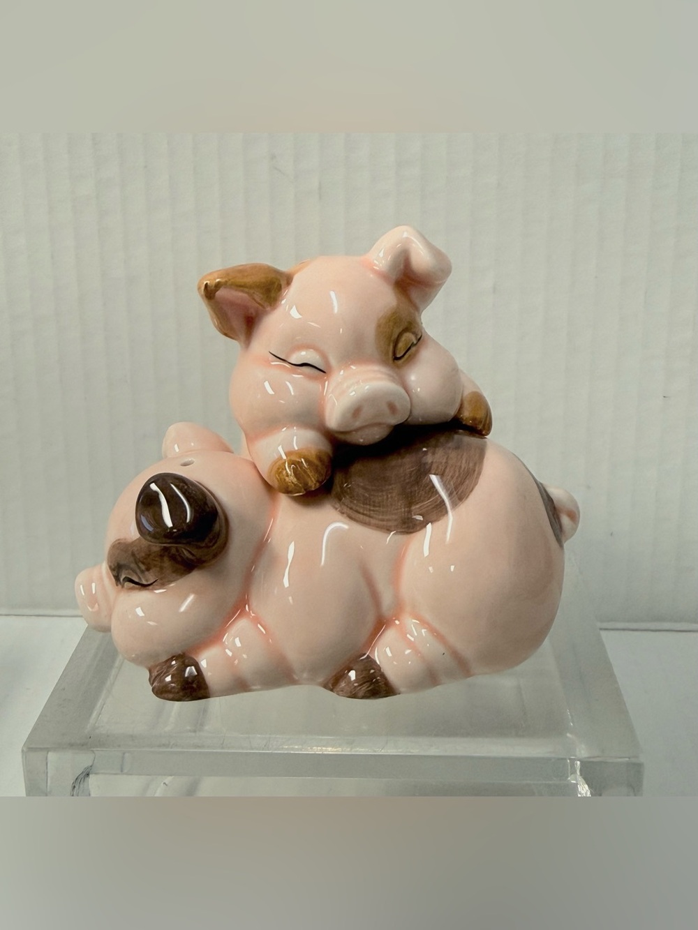 Vintage Giftcraft Japan Ceramic Snuggling Pigs Salt & Pepper Shakers MCM